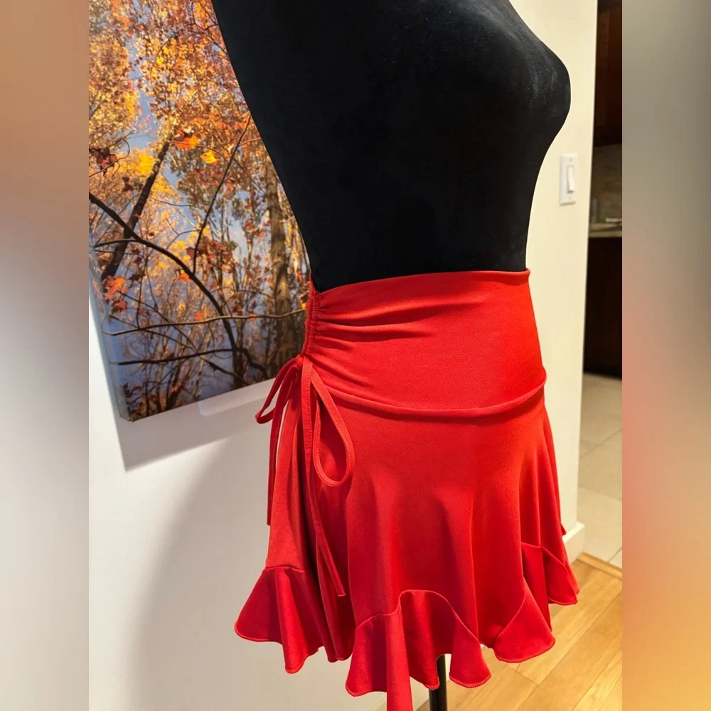 Red Ruffle Skort - Women - Picture 4 of 6